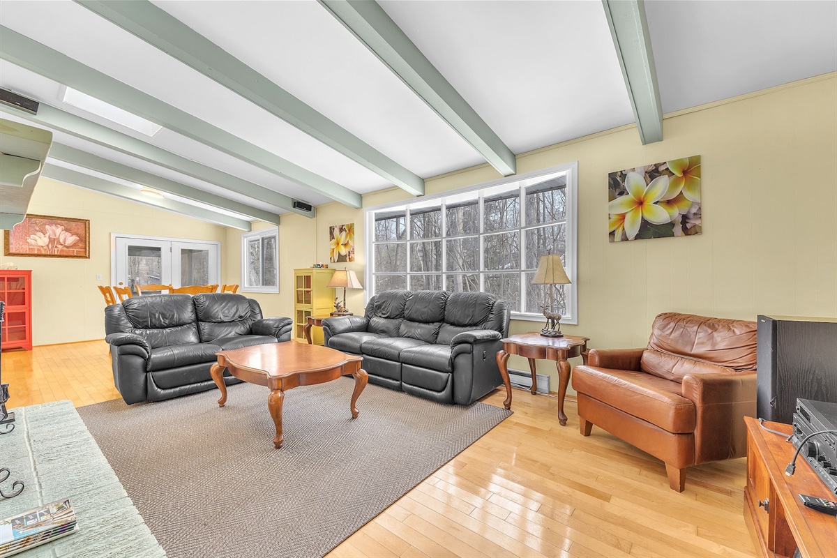 c6aa454b086544458bee84a75939fb3f Large