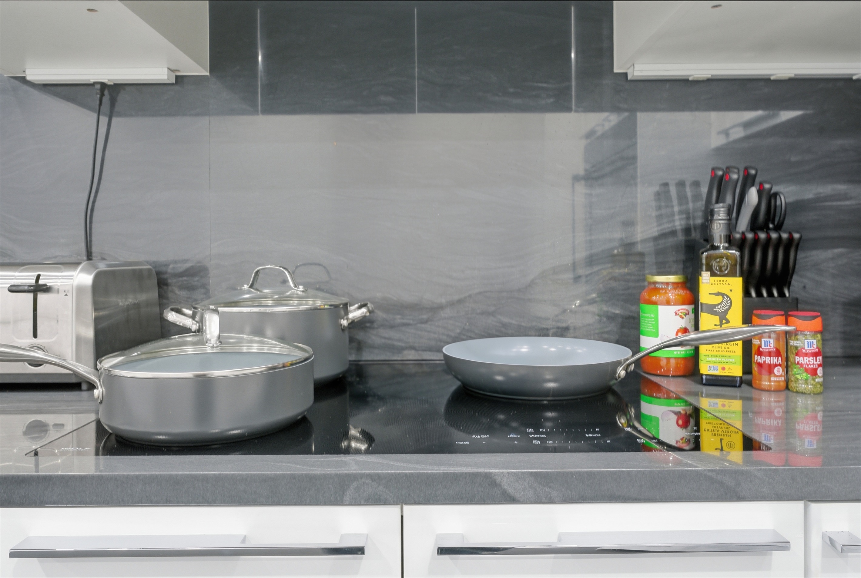 Wolf Induction Range with Cookware