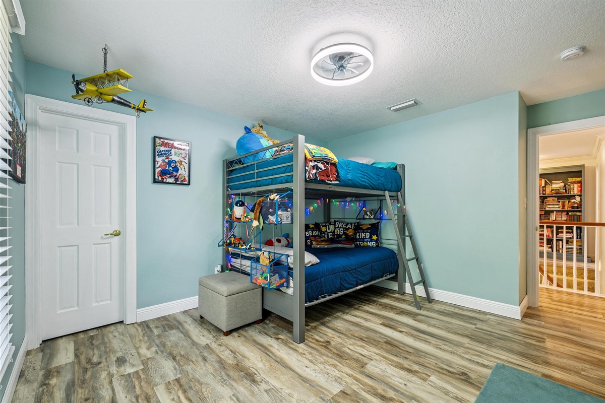 Bunk room 2 Full bunks. Sleeps 8 