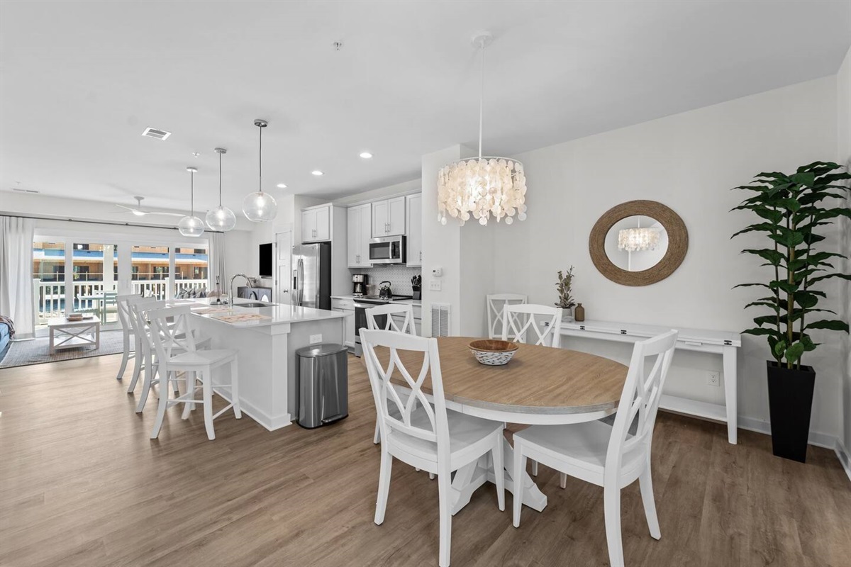 Kitchen table seating for up to 6