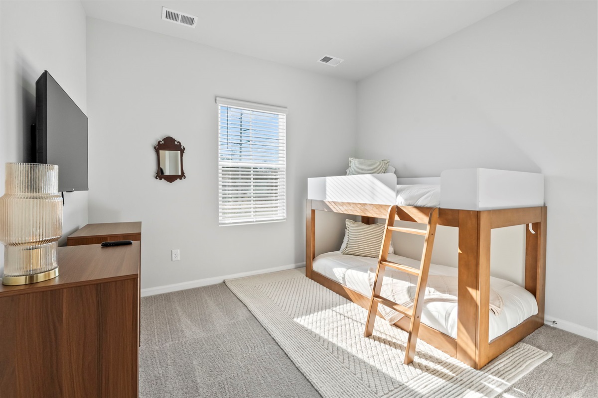 Kids Bedroom with Twin bunk beds