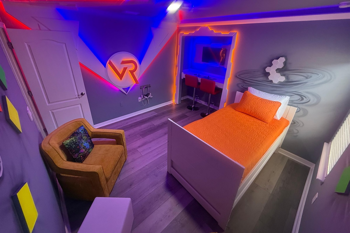 Virtual Reality Game Room-Oculus Headset-Twin Trundle Bed