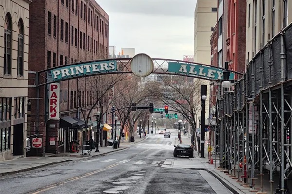 Printer's Alley – Neon nightlife strip (12–14 min drive)