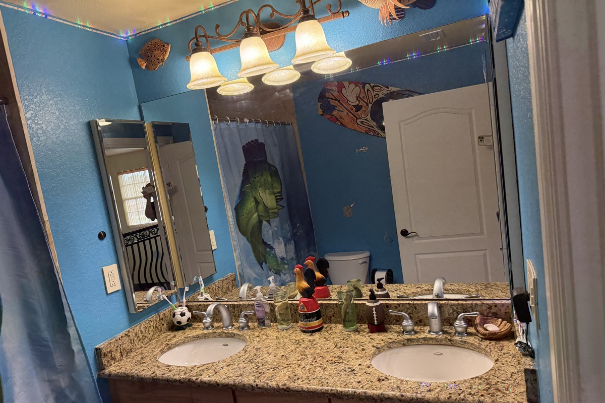 Upstairs Hall Full Bath