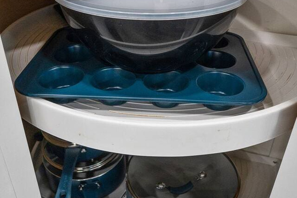 Kitchenwares.