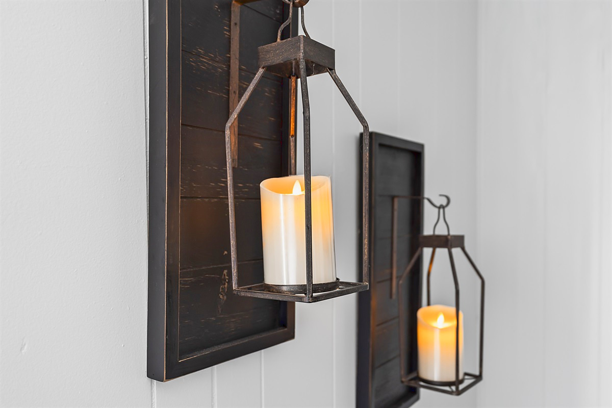Living Room – Coastal lantern decor