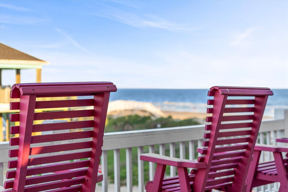 c6e53bc224ea4d0b8e17fe04cfd4b295 Large | Beachhouse | Texas | TX | Vacation Homes | Galveston | Crystal Beach | Kokomo | Breezy Days | Beachfront Elegance | Sunrise Serenity | Southern Sands Property Management, LLC