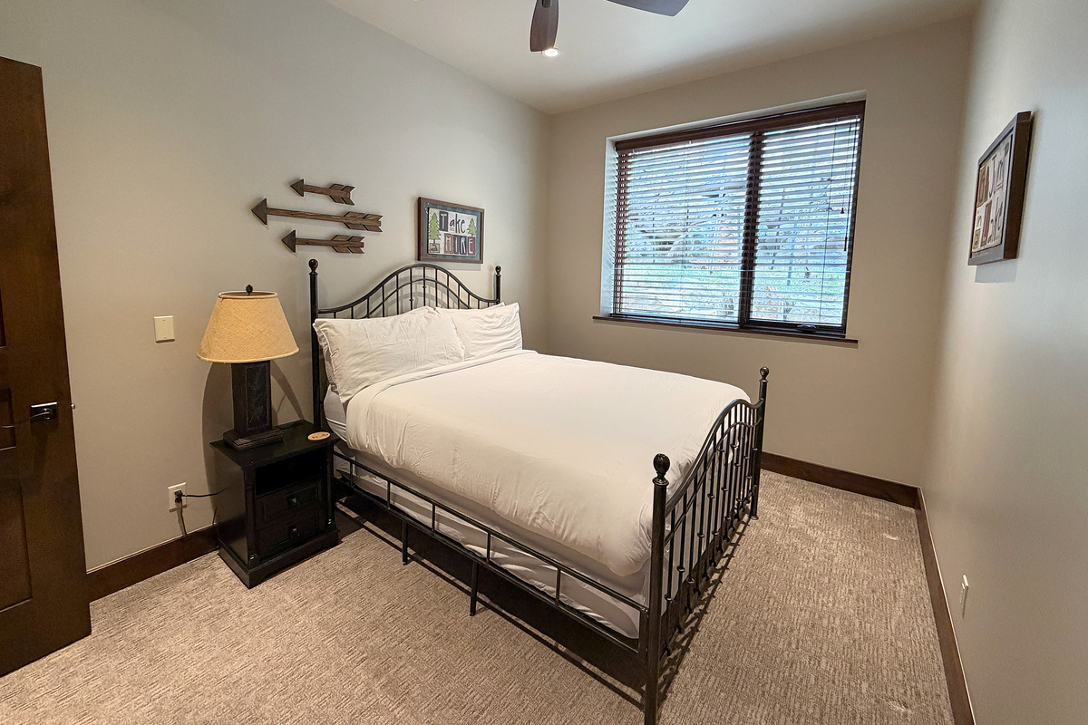 Queen bedroom