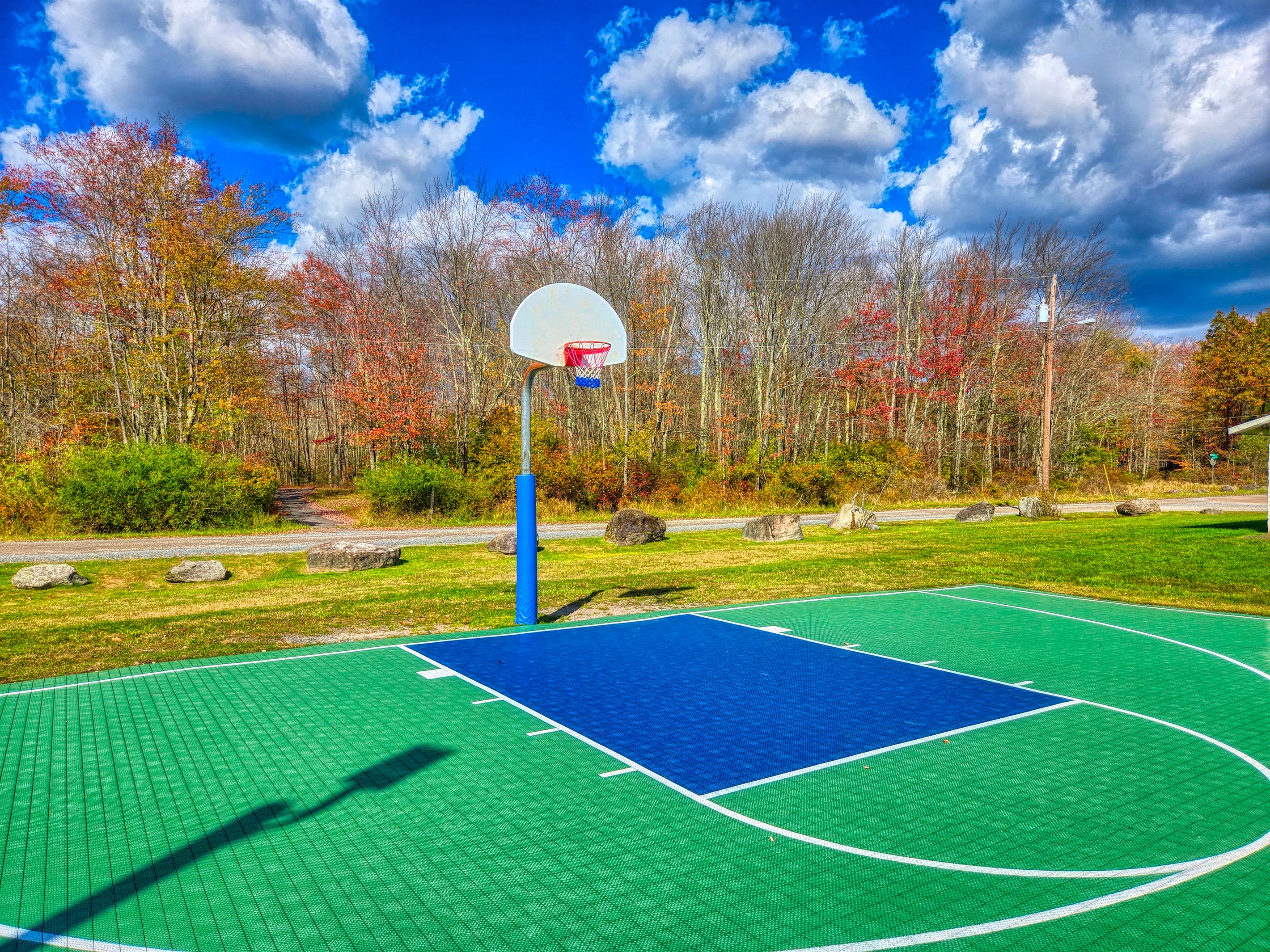 Basketball court - Community Amenity - Arrowhead Lake - Serhii Vacation Rentals