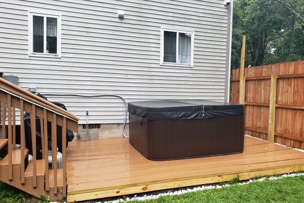Newly installed hot tub now available! Must sign waiver to use.