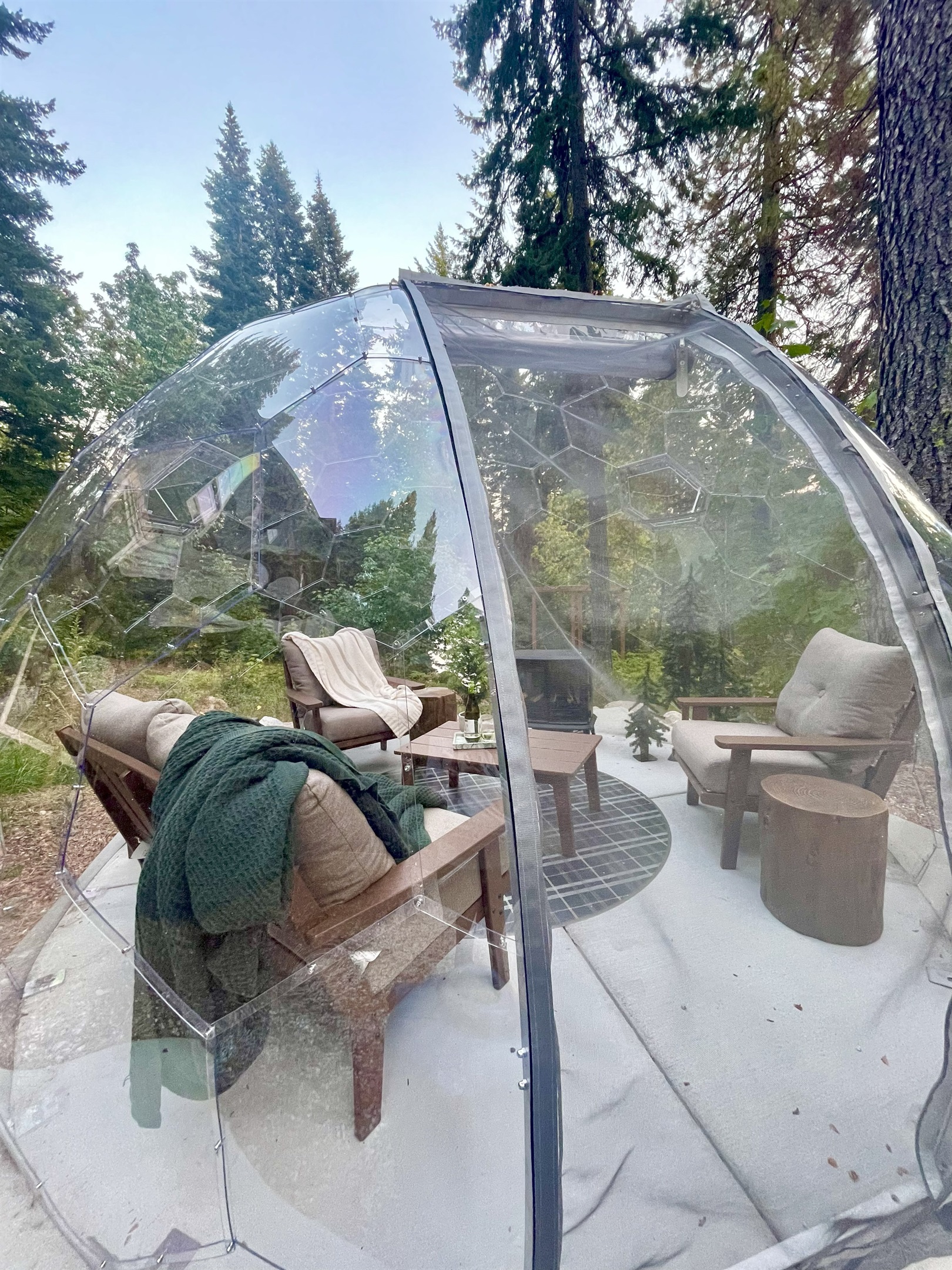 Geo Dome - lounging under the stars, all year round!
