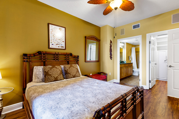 Guest Suite with Ensuite Bath