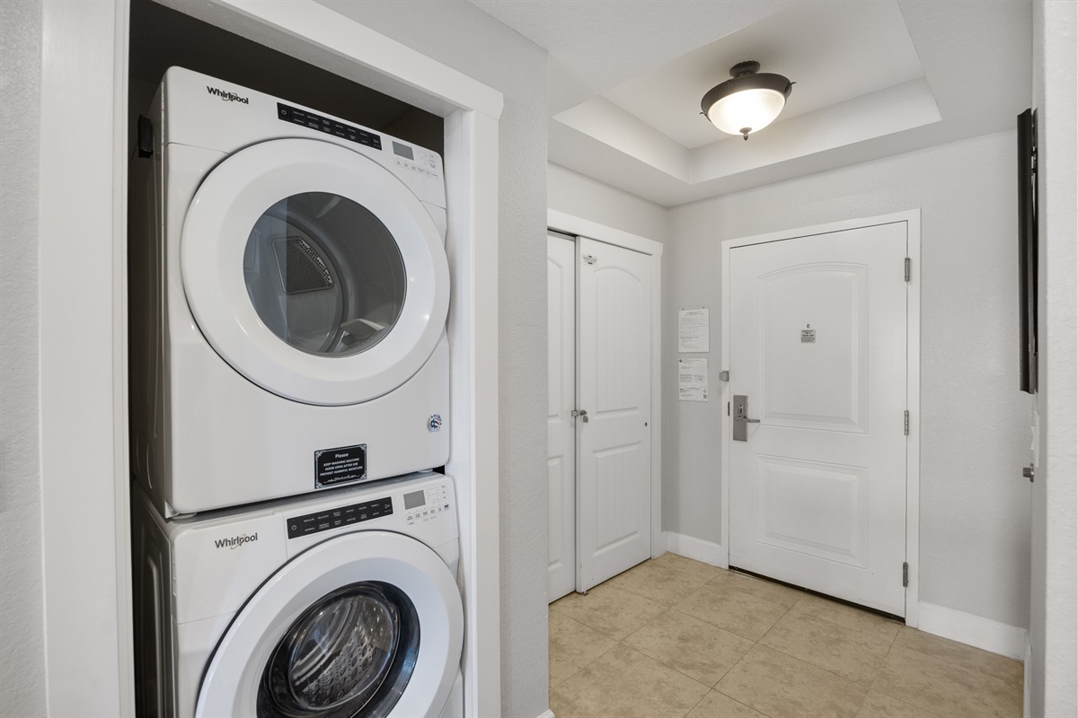 Washer/dryer inside the unit