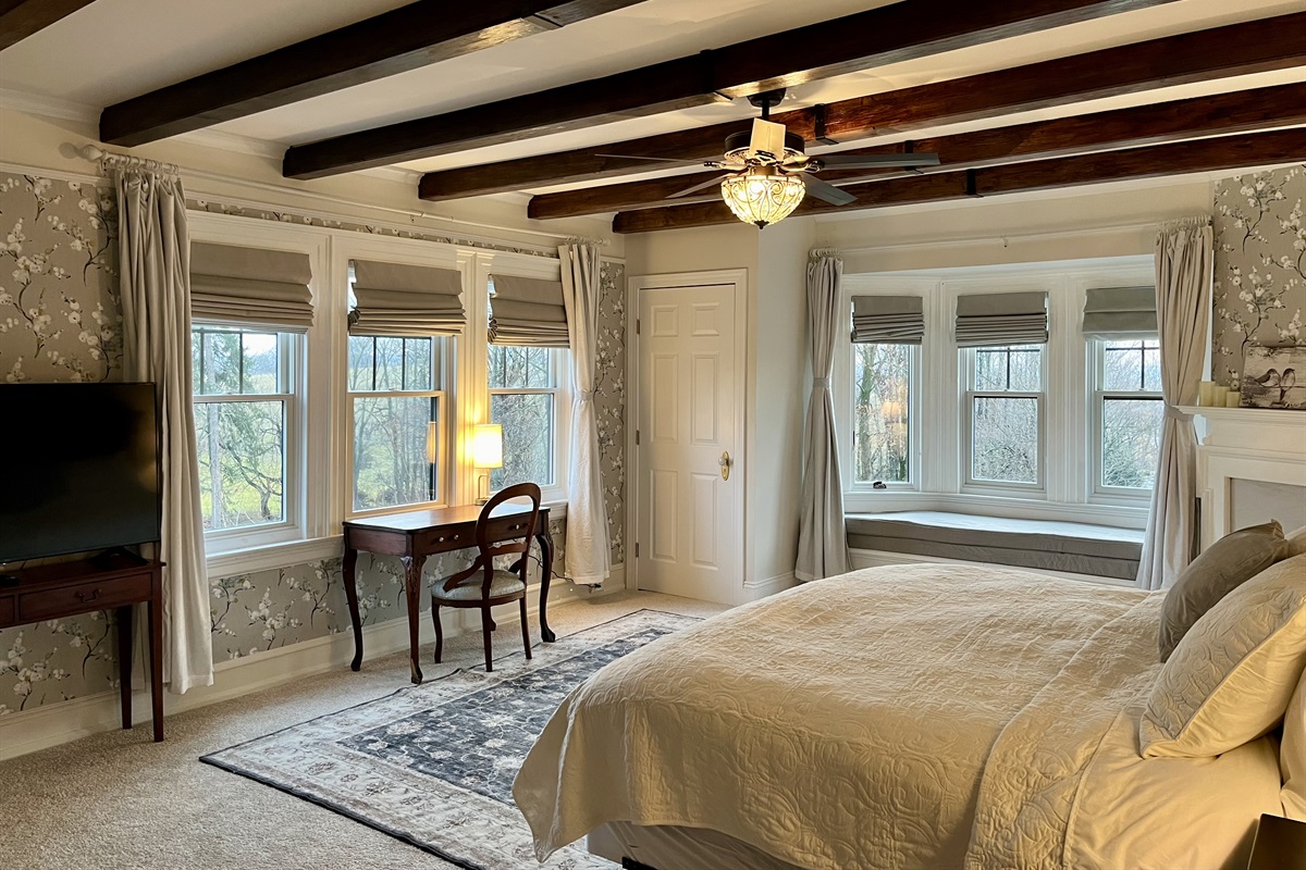 Primary Bedroom - King Bed