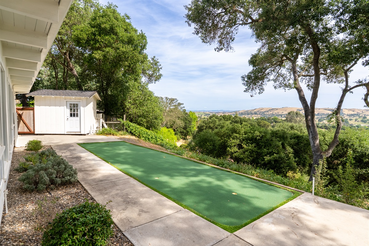 Unwind with a few putts while taking in the endless beauty of the valley.