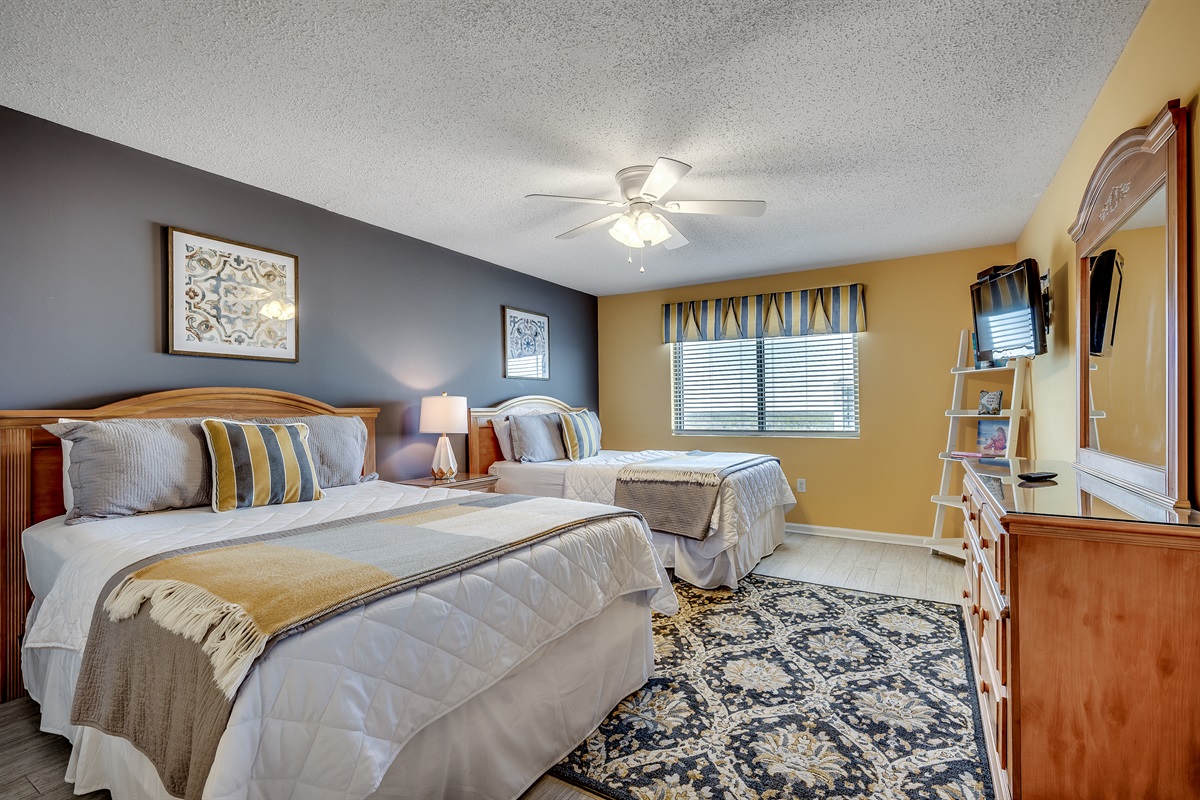 2nd bedroom with 2 queen beds