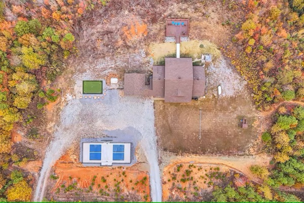 Overhead view of the entire recreation area and cabin footprint.