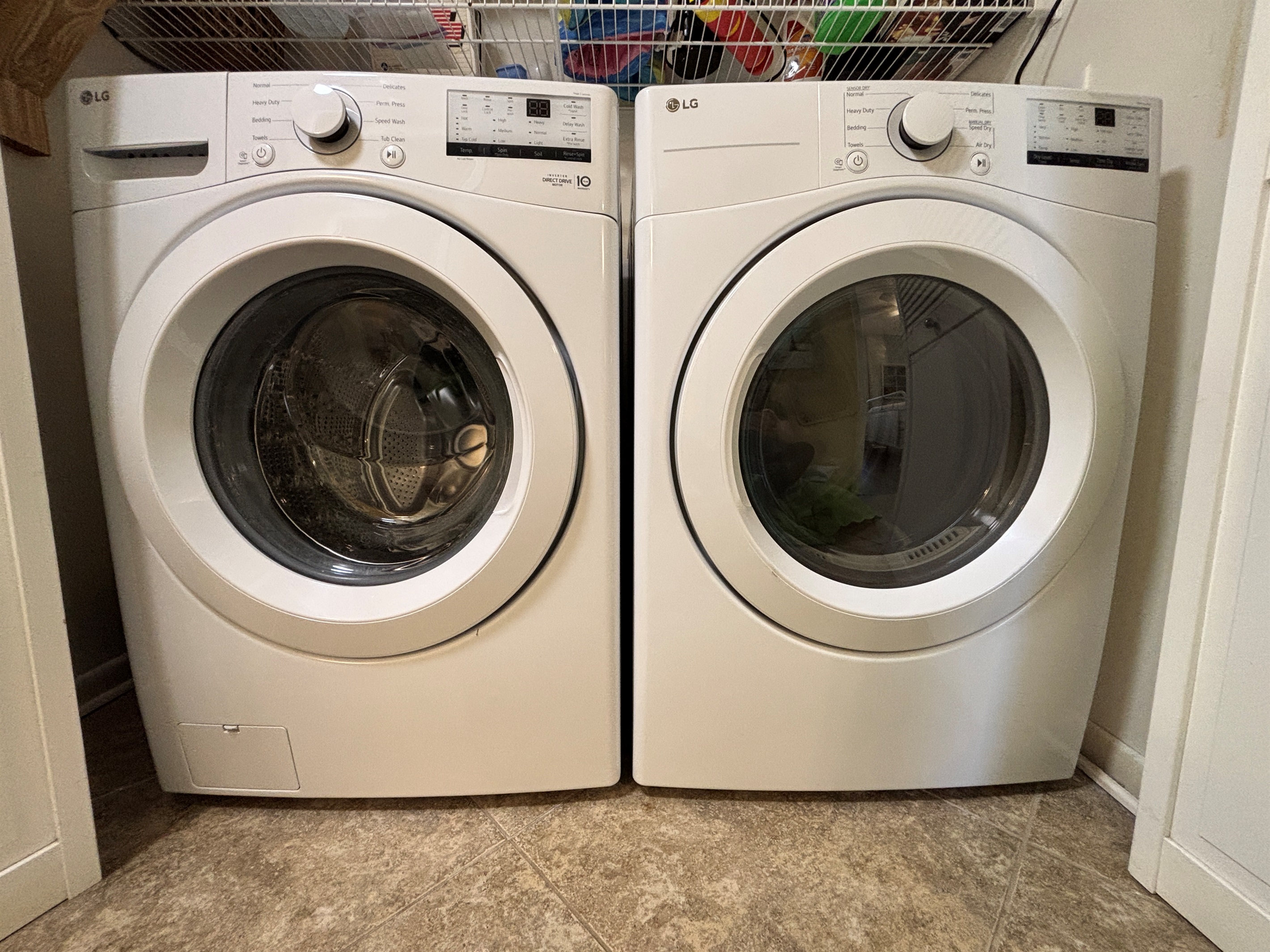 Full-sized washer and dryer - no need to pack sandy beachwear. Toss it in and take home clean clothes! *One load detergent provided only.*