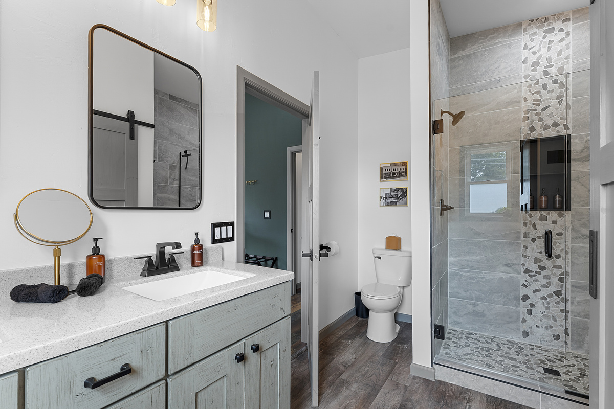Ensuite