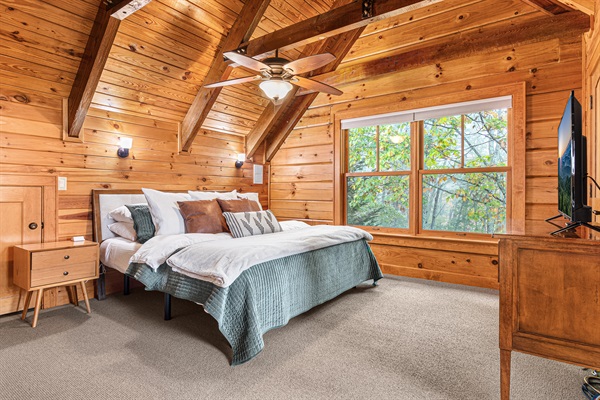 Upstairs Master with en suite and new King bed.