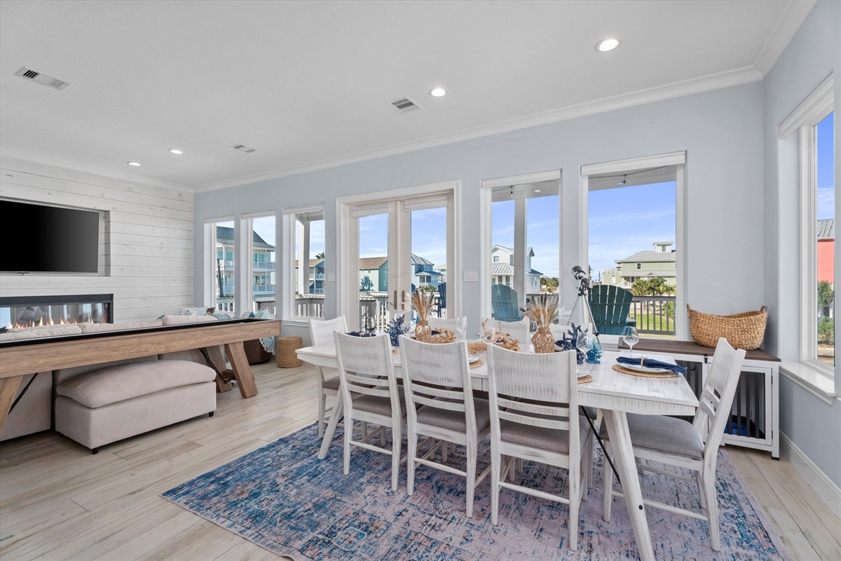 c72fdba5887b497ab5647a3b35603088 Large | Beachhouse | Texas | TX | Vacation Homes | Galveston | Crystal Beach | Kokomo | Breezy Days | Beachfront Elegance | Sunrise Serenity | Southern Sands Property Management, LLC