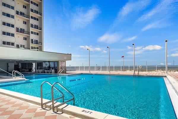 Pinnacle Port Indoor & Outdoor Pool