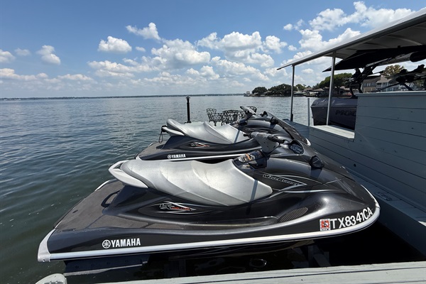 Weekend: Jet ski rental on site 