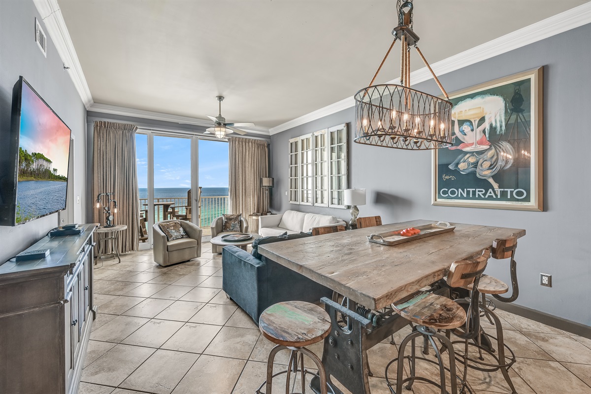 Open concept design with a view of the Gulf as soon as you enter!
