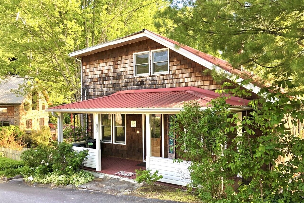 Approach to Creekhouse Front Door