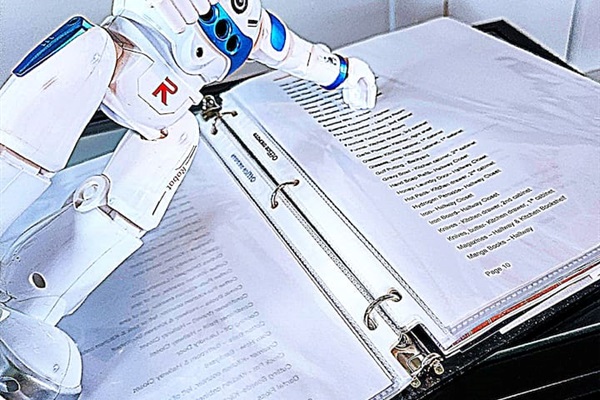 Howie SHOG's team created a Welcome Book for your convenience. He included his favorite local eateries and activities. 