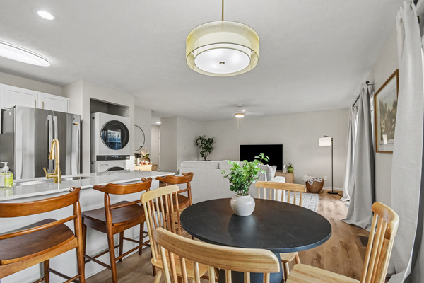 Game Day Luxury | 2BR/2BA Condo Near Notre Dame | Private Bal, photo 10
