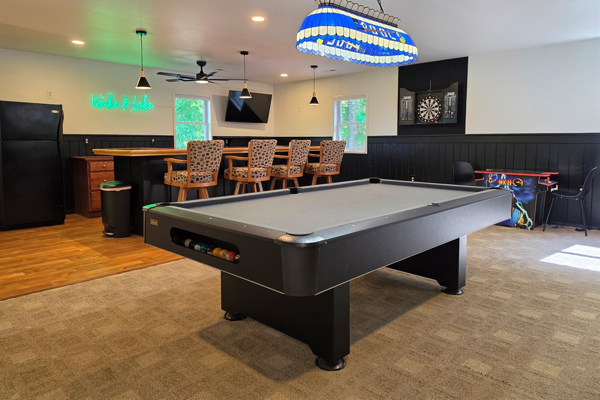 Hang out room above the garage, Pool table, bar, video games