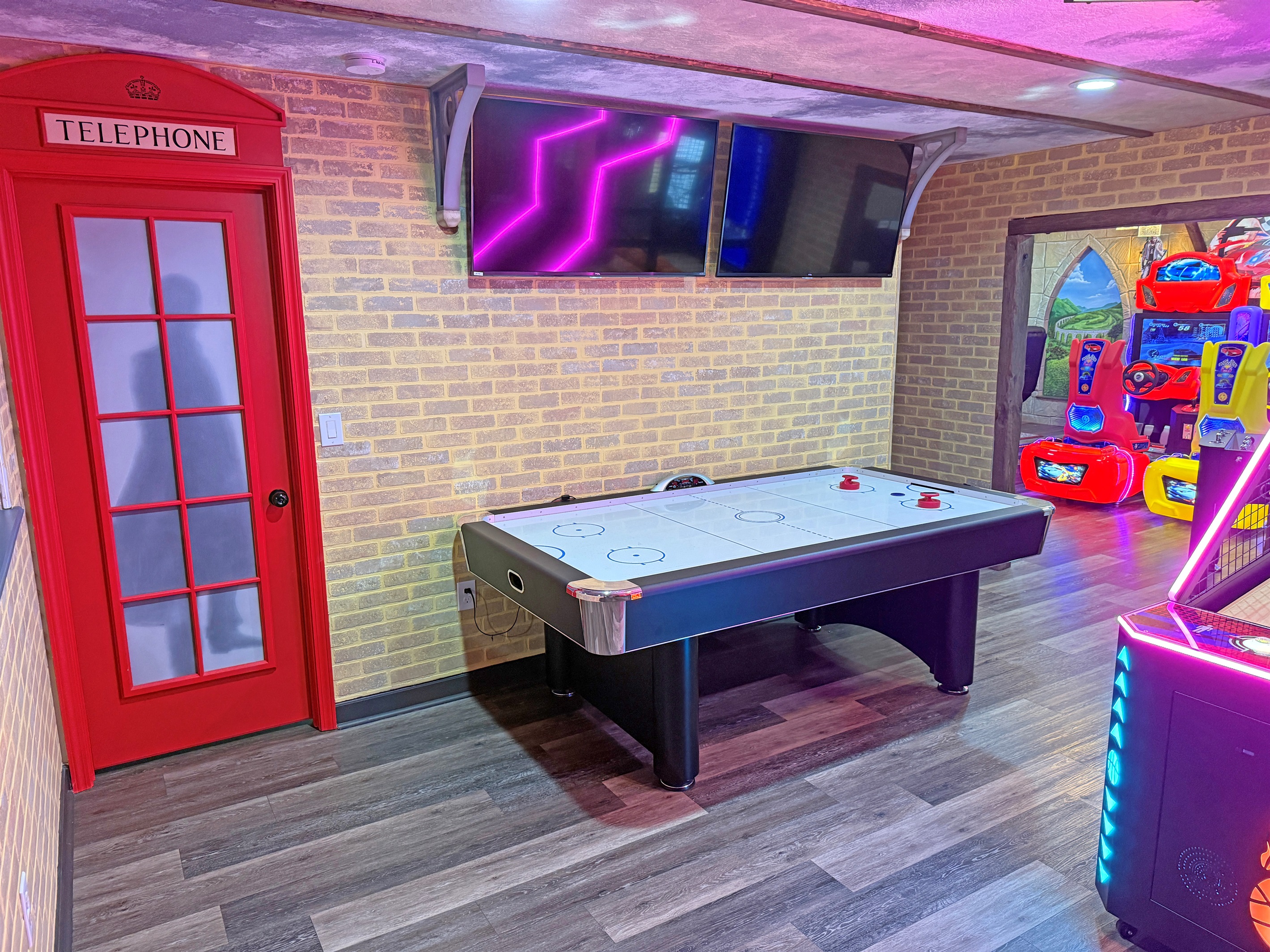 Play Air Hockey