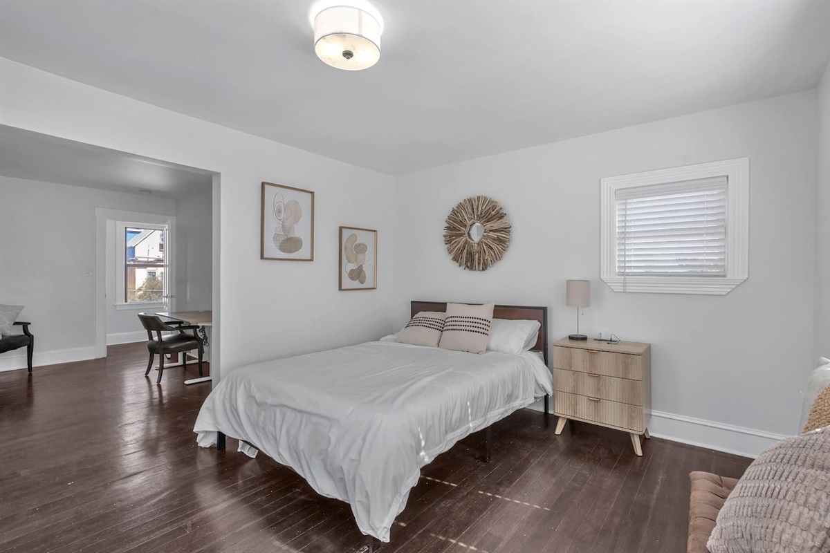 Whimsical touches and soft bedding promise a cheerful night’s rest