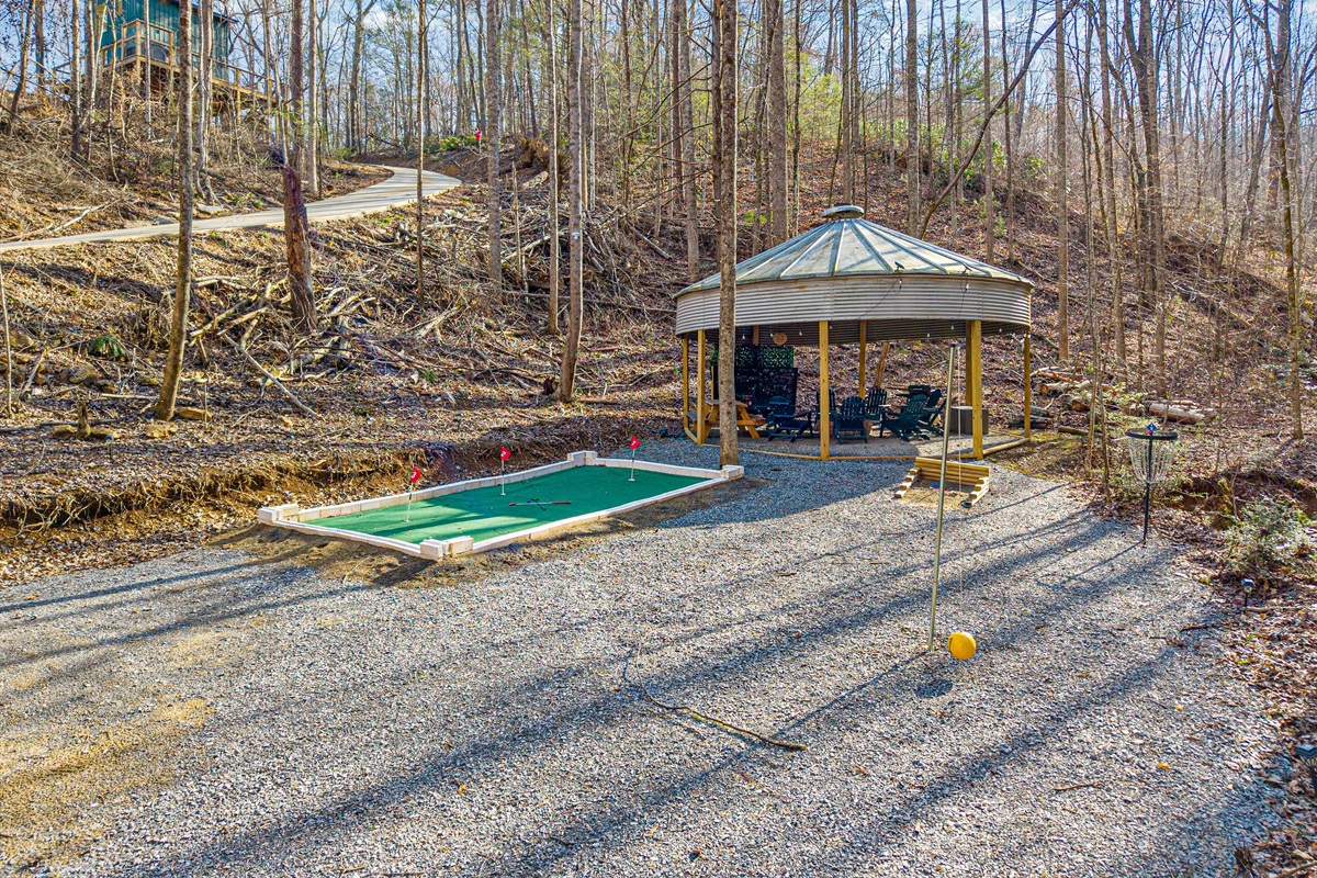 Horseshoes, Tetherball, Mini Golf, Silo Fire pit, Disc Golf