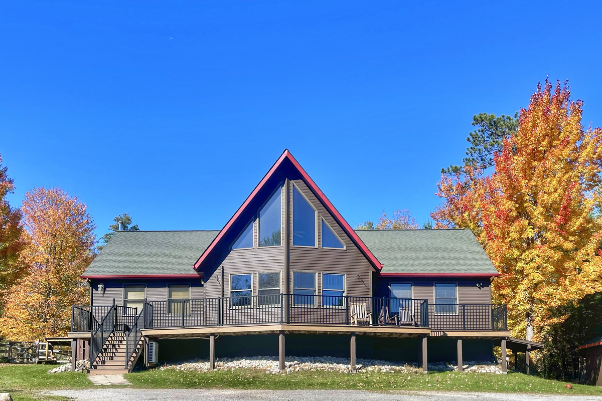 Set on 2.6 private acres along a quiet road, Adirondack Alpine Cabin offers a peaceful mountain retreat just off Route 86—only 13 minutes from Whiteface Mountain and 26 minutes from Main Street in Lake Placid.