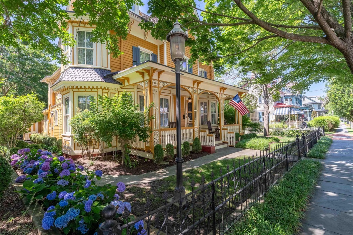 Welcome to the historic Joseph Hall Cottage - circa 1868