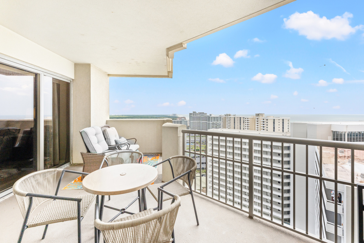 One part part of the Large Ocean Front Balcony