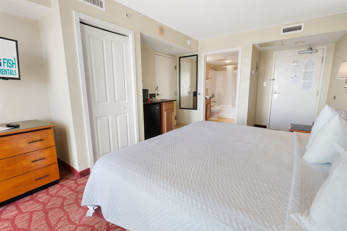 Bedroom Beautifully Decorated with Amazing Views 💫✨