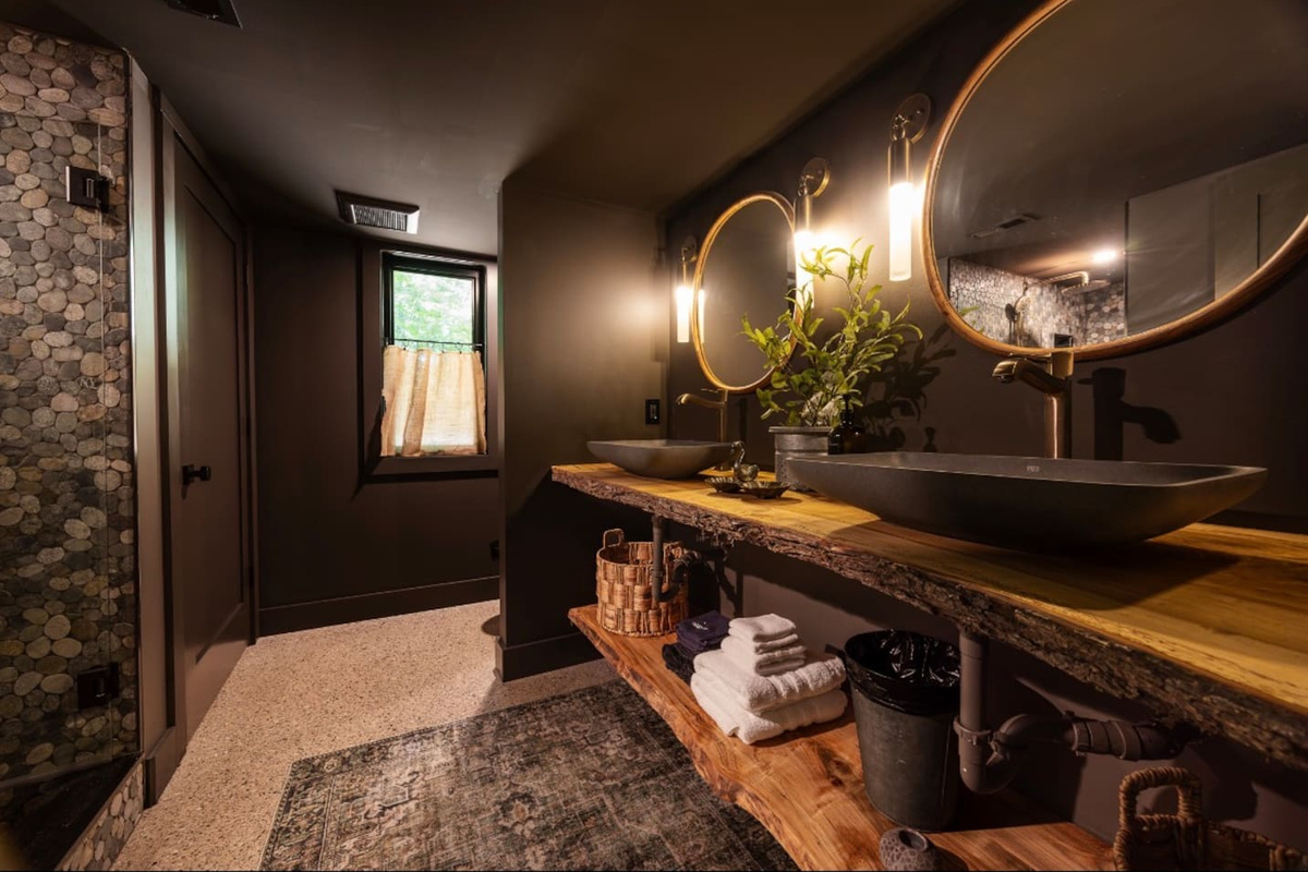 Primary bedroom bath 