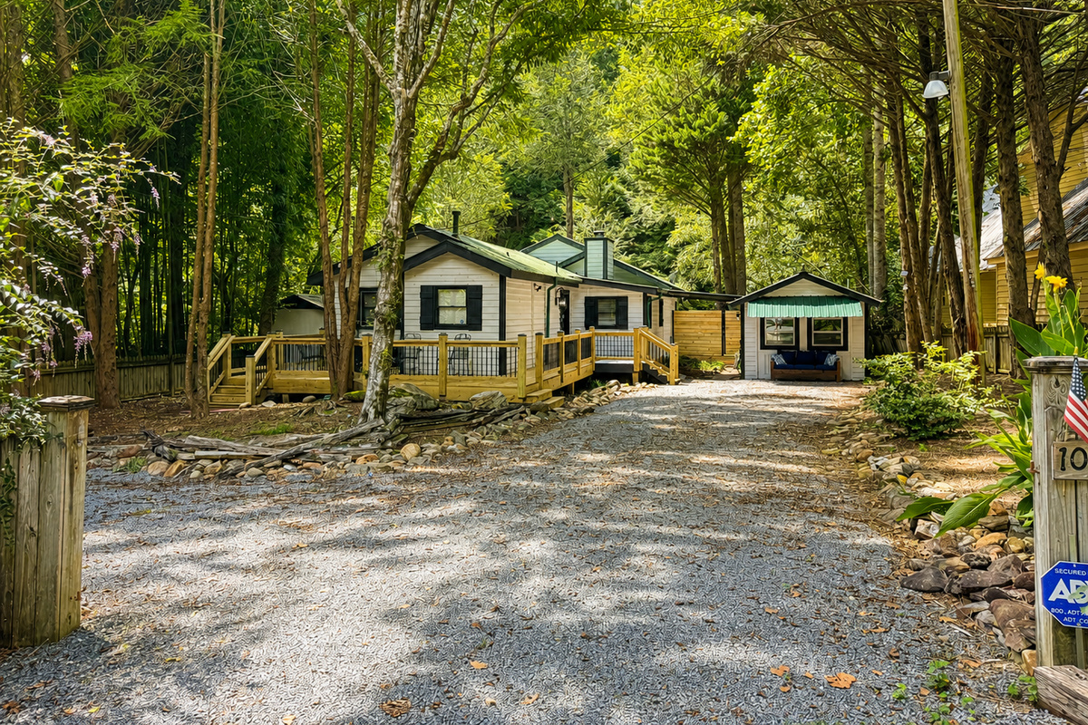 A peaceful wooded setting surrounds Cartecay Landing.