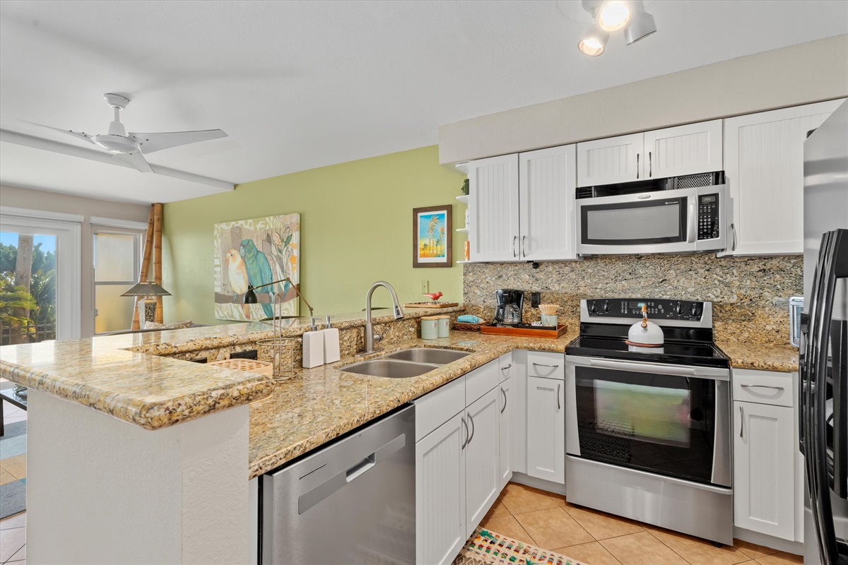 c7abf54a6c034675b61c71cdf9397a6a Large | Beachhouse | Texas | TX | Vacation Homes | Galveston | Crystal Beach | Kokomo | Breezy Days | Beachfront Elegance | Sunrise Serenity | Southern Sands Property Management, LLC