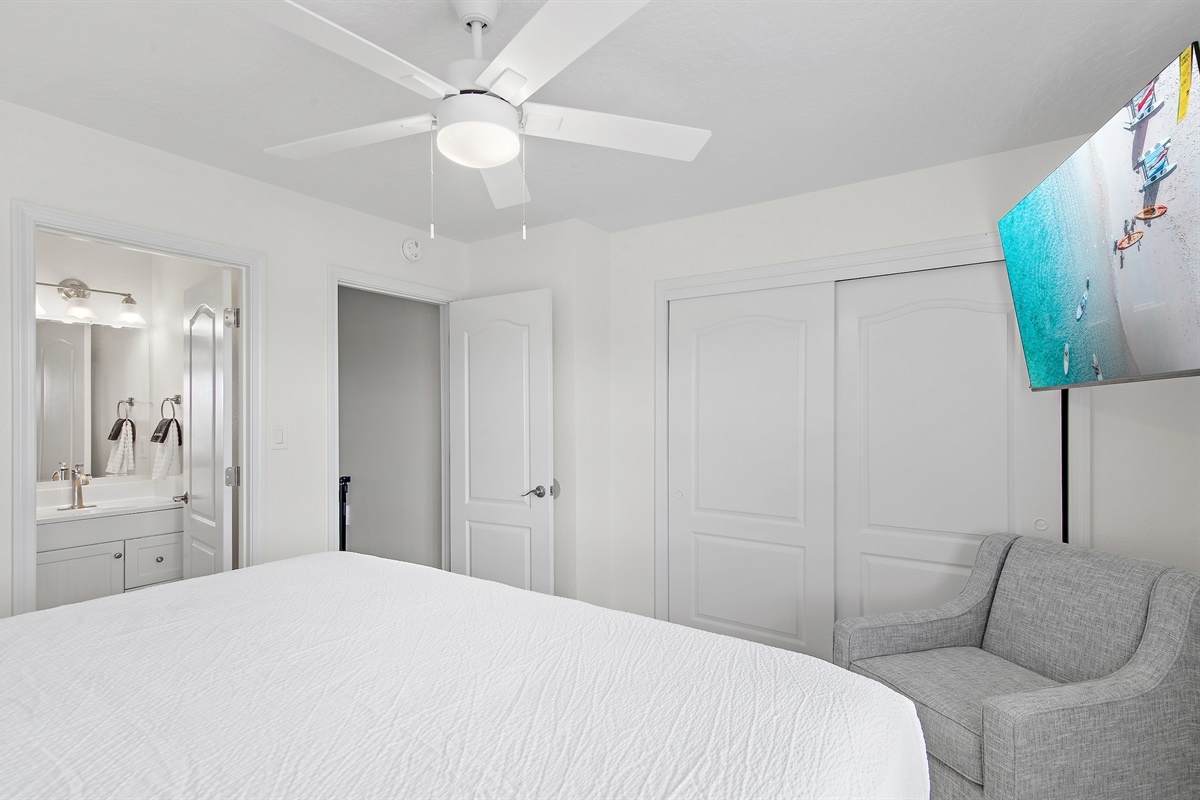 Third Floor King Suite with Private Bath