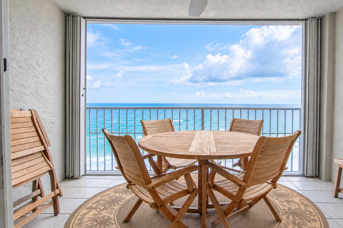 Balcony facing the Gulf/beach - your morning coffee comes with a view