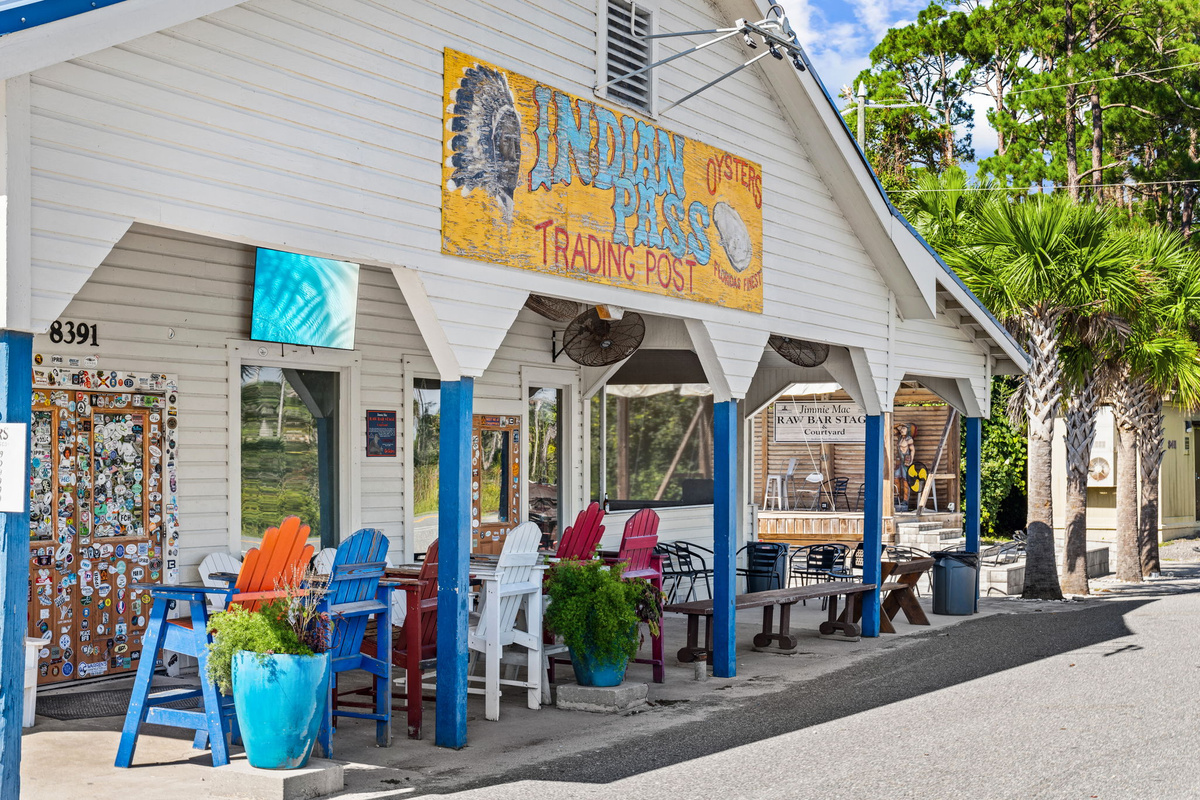 Grab a cold drink from the cooler, order a tray of oysters, and enjoy live music on the porch. The Raw Bar is more than a restaurant - it's a beloved Forgotten Coast tradition that generations of families return to year after year.