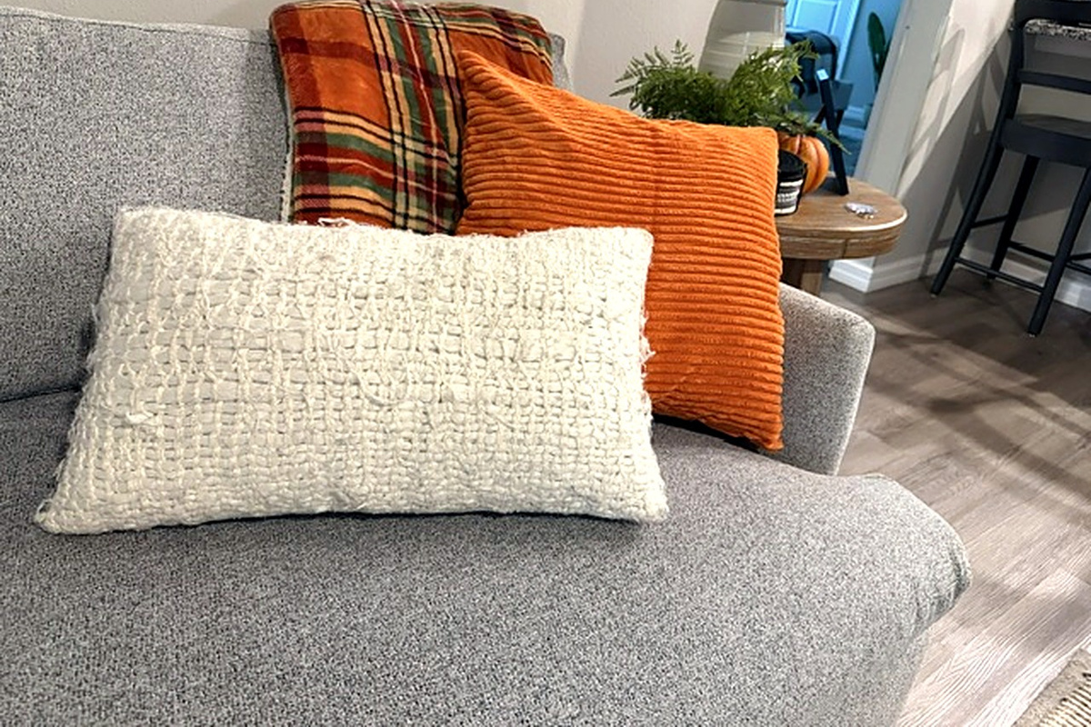Cozy living room in fall colors