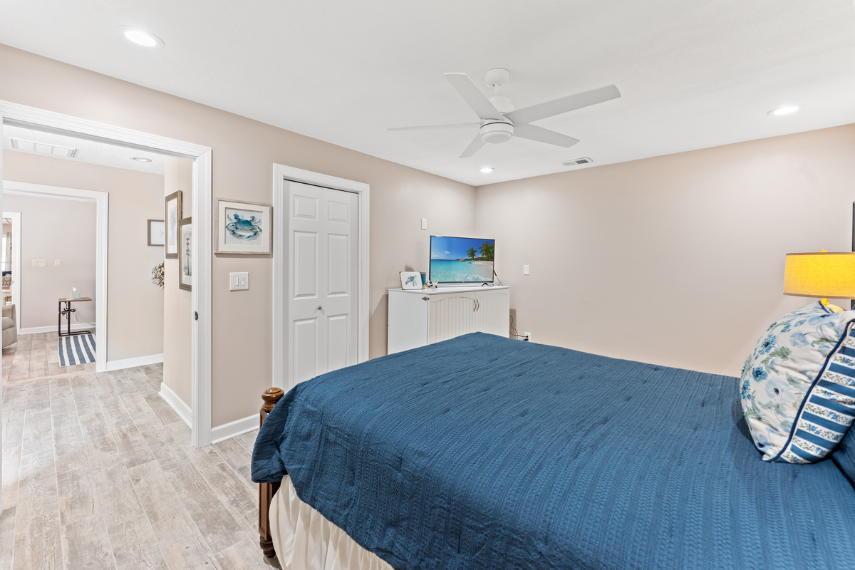 4th Guest Bedroom - Queen