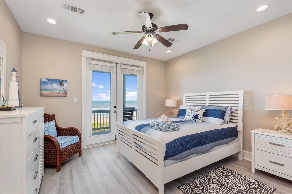 c7f08f3a04ab499ba2da481f2af7416f Large | Beachhouse | Texas | TX | Vacation Homes | Galveston | Crystal Beach | Kokomo | Breezy Days | Beachfront Elegance | Sunrise Serenity | Southern Sands Property Management, LLC