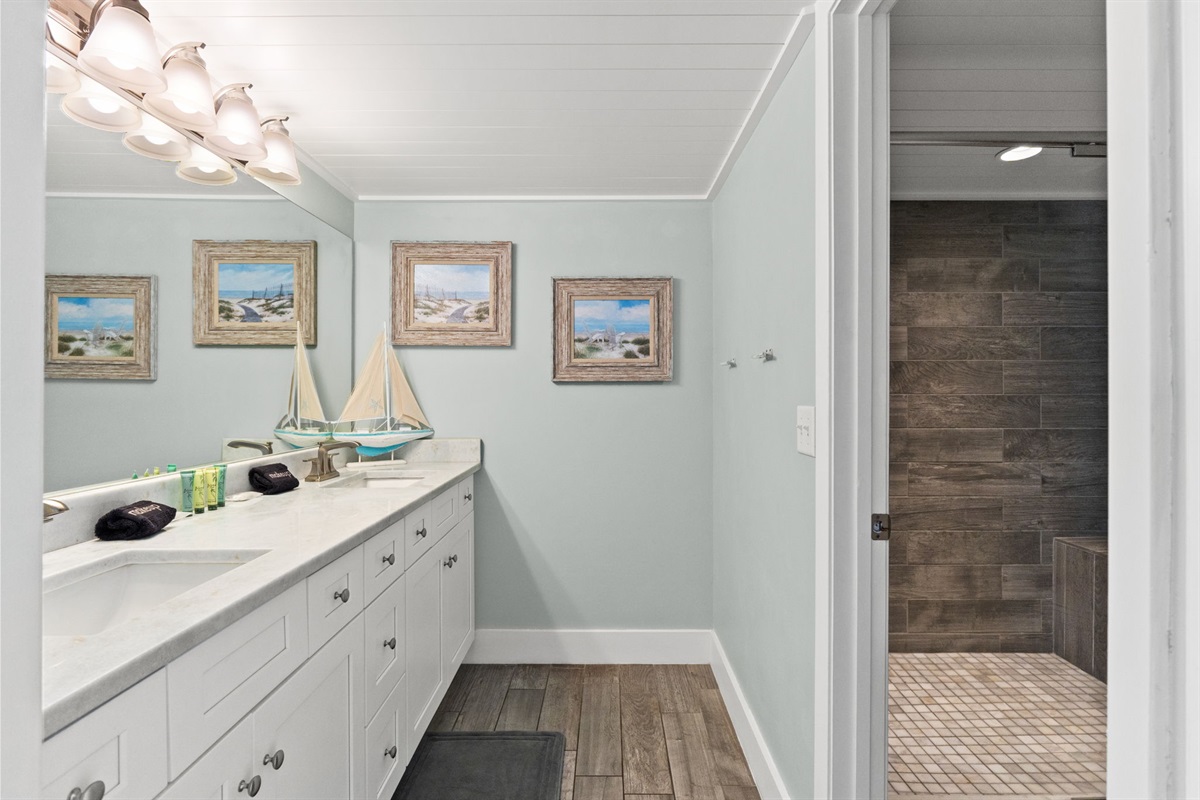 Master Bedroom Ensuite Bathroom