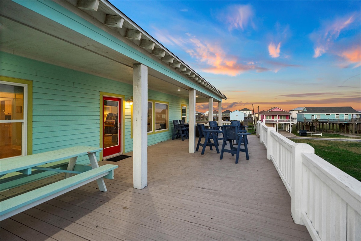 c7fbcda8c2a34af98033f349f0e53db8 Large | Beachhouse | Texas | TX | Vacation Homes | Galveston | Crystal Beach | Kokomo | Breezy Days | Beachfront Elegance | Sunrise Serenity | Southern Sands Property Management, LLC